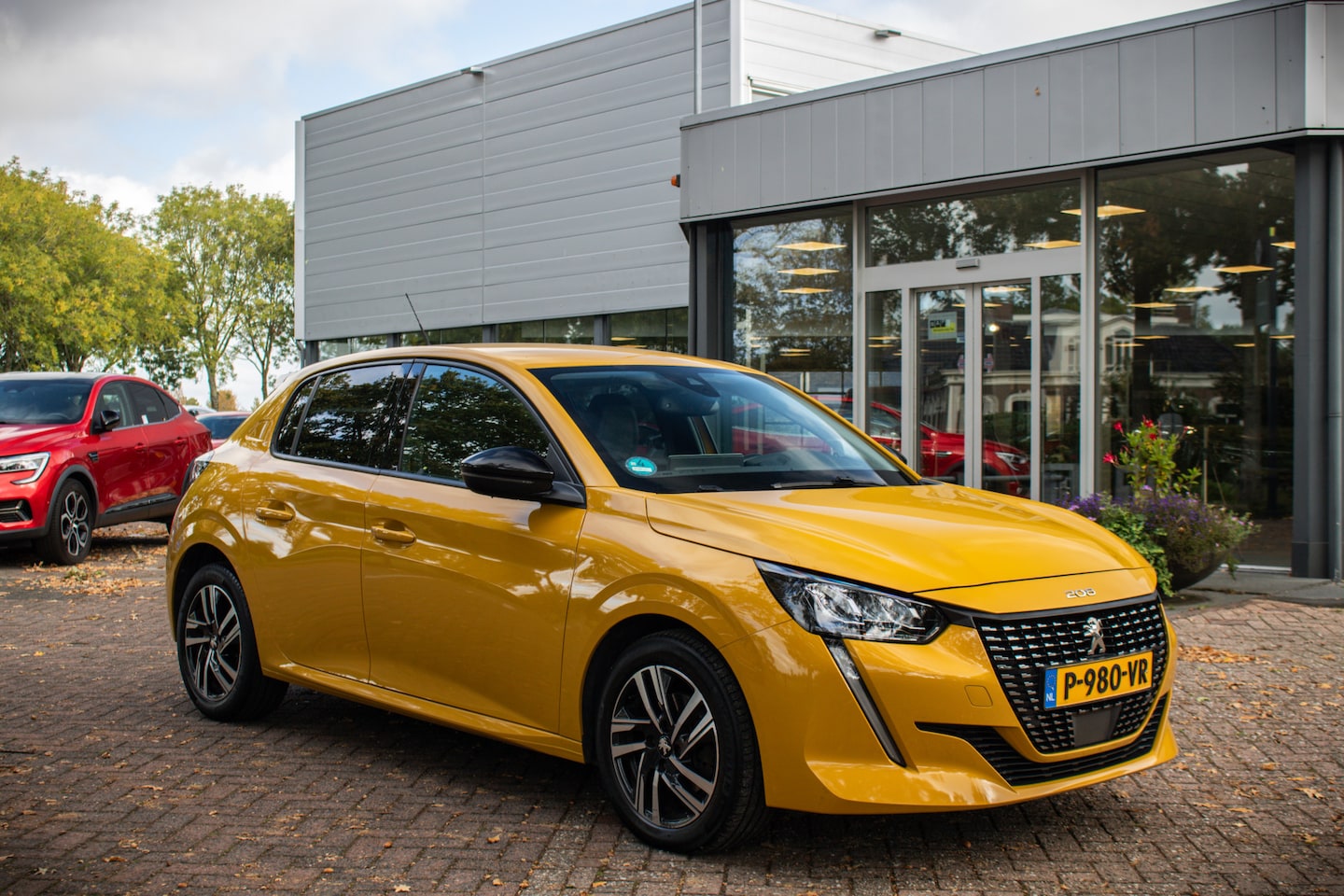 Peugeot 208 - 1.5 BlueHDi Allure Pack I Export prijs excl. BPM - AutoWereld.nl