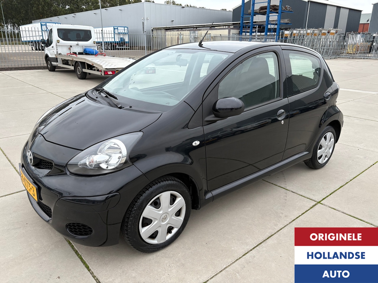 Toyota Aygo - 1.0-12V Comfort Automaat Airco Zwart 2e Eigenaar - AutoWereld.nl