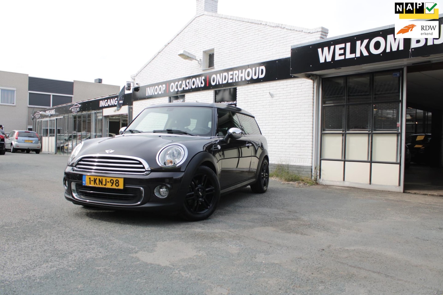 MINI Clubman - Mini 1.6 One Chili / Pano / Navi / Parkeersensoren / Dealer onderhouden - AutoWereld.nl