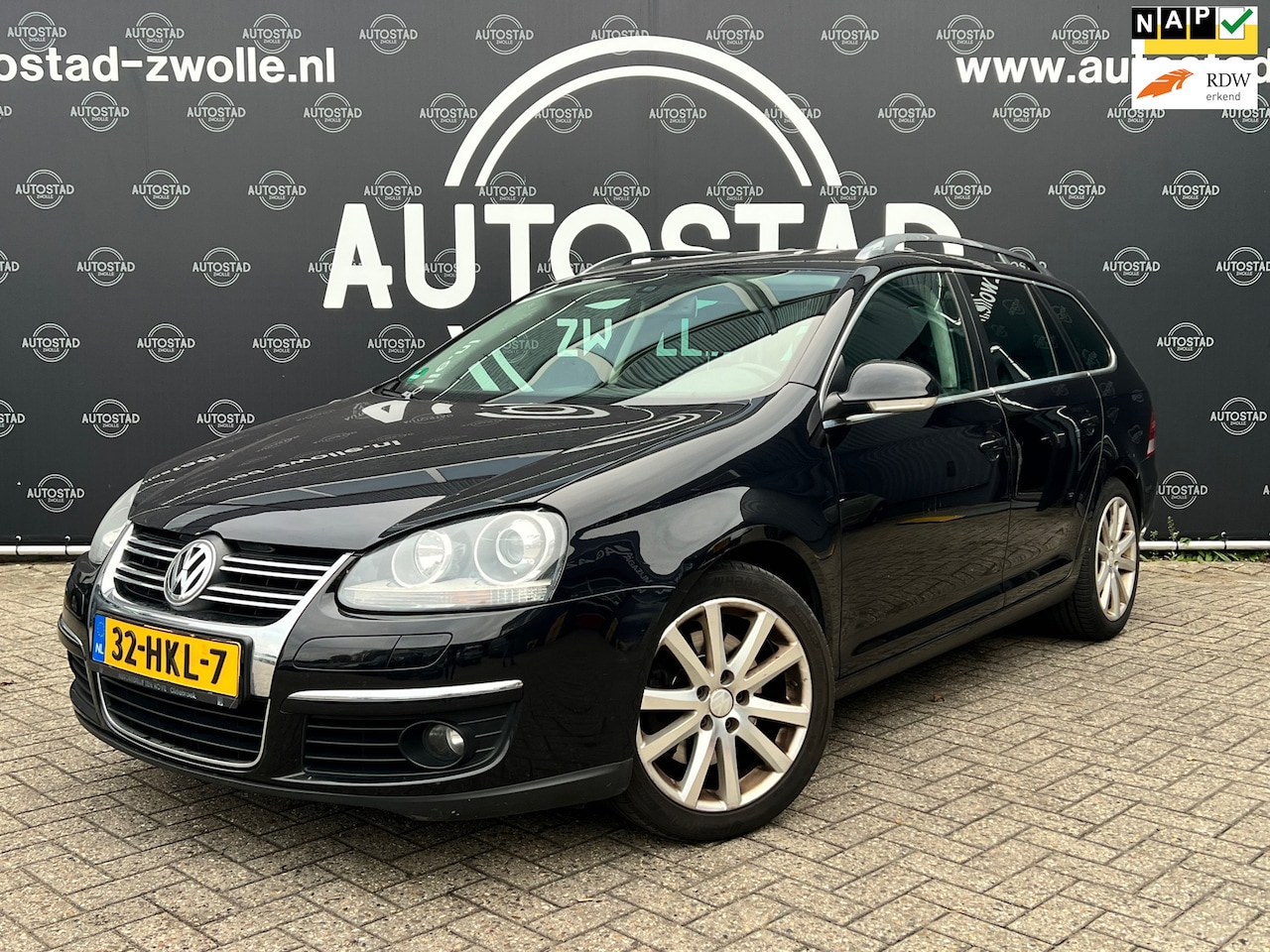Volkswagen Golf Variant - 2.0 TDI Highline NL-Auto/2e Eigenaar/NAP/Navi/Pano/APK/Airco - AutoWereld.nl