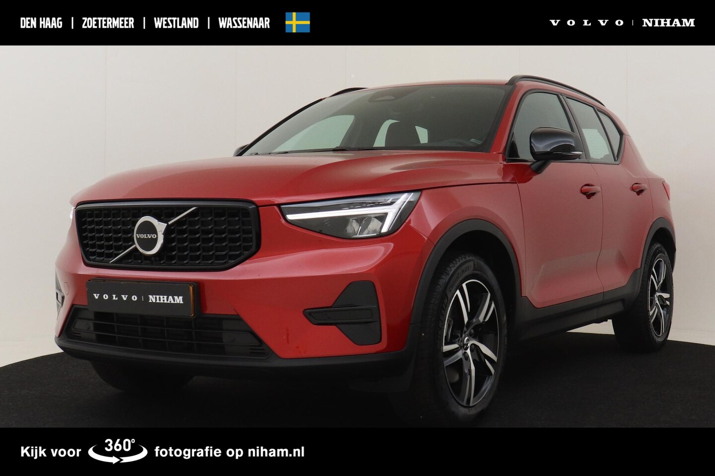 Volvo XC40 - B4 (M-HYBRID) PLUS DARK -CAMERA|ADAP.CRUISE|VERW.VOORRUIT|TREKHAAK|HARMAN/KARDON - AutoWereld.nl