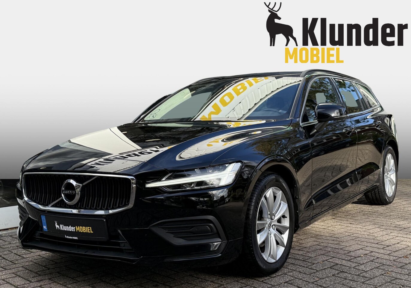 Volvo V60 - 2.0 B4 Momentum Bus. |Carplay|Adapt.Cruise|Trekhaak| - AutoWereld.nl
