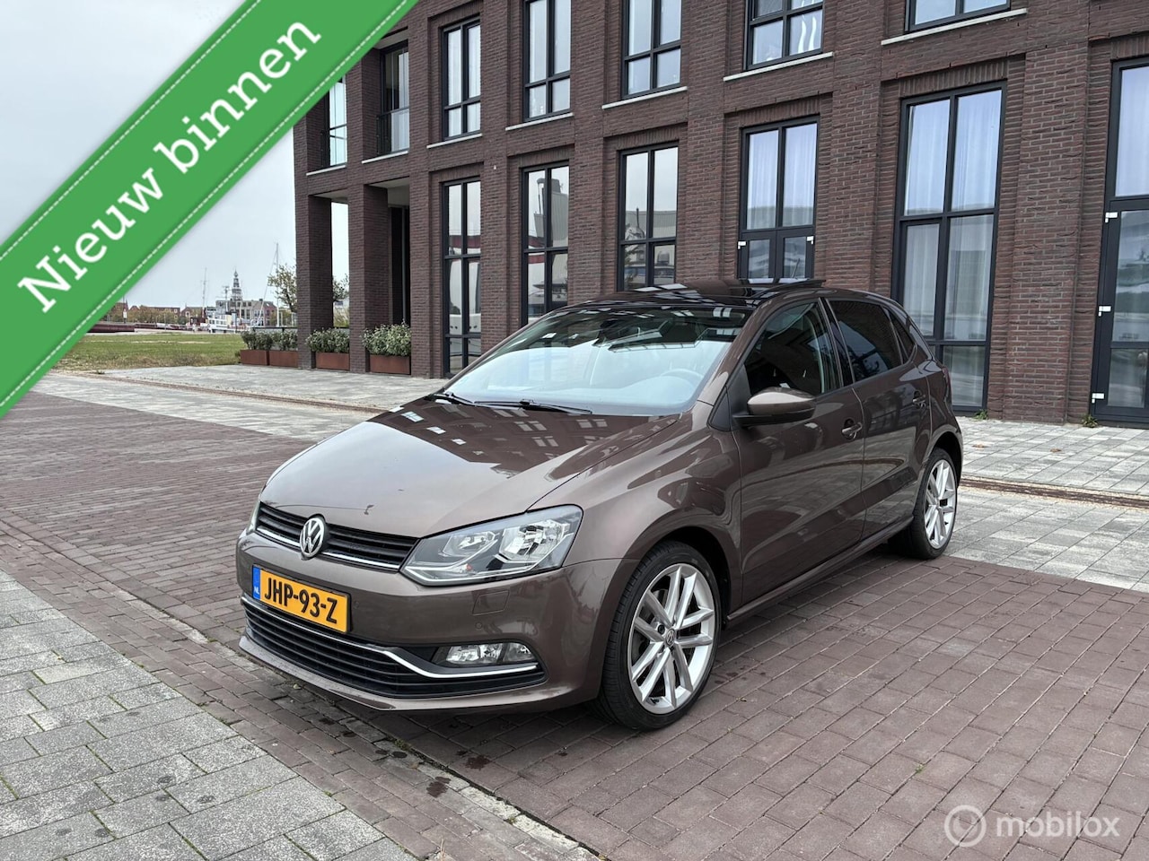 Volkswagen Polo - 1.2 TSI R-Line Pano Clima Cruise CarPlay - AutoWereld.nl