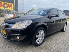 Opel Astra - 1.8 Executive AIRCO NAVIGATIE