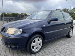 Volkswagen Polo - 1.4 Trendline