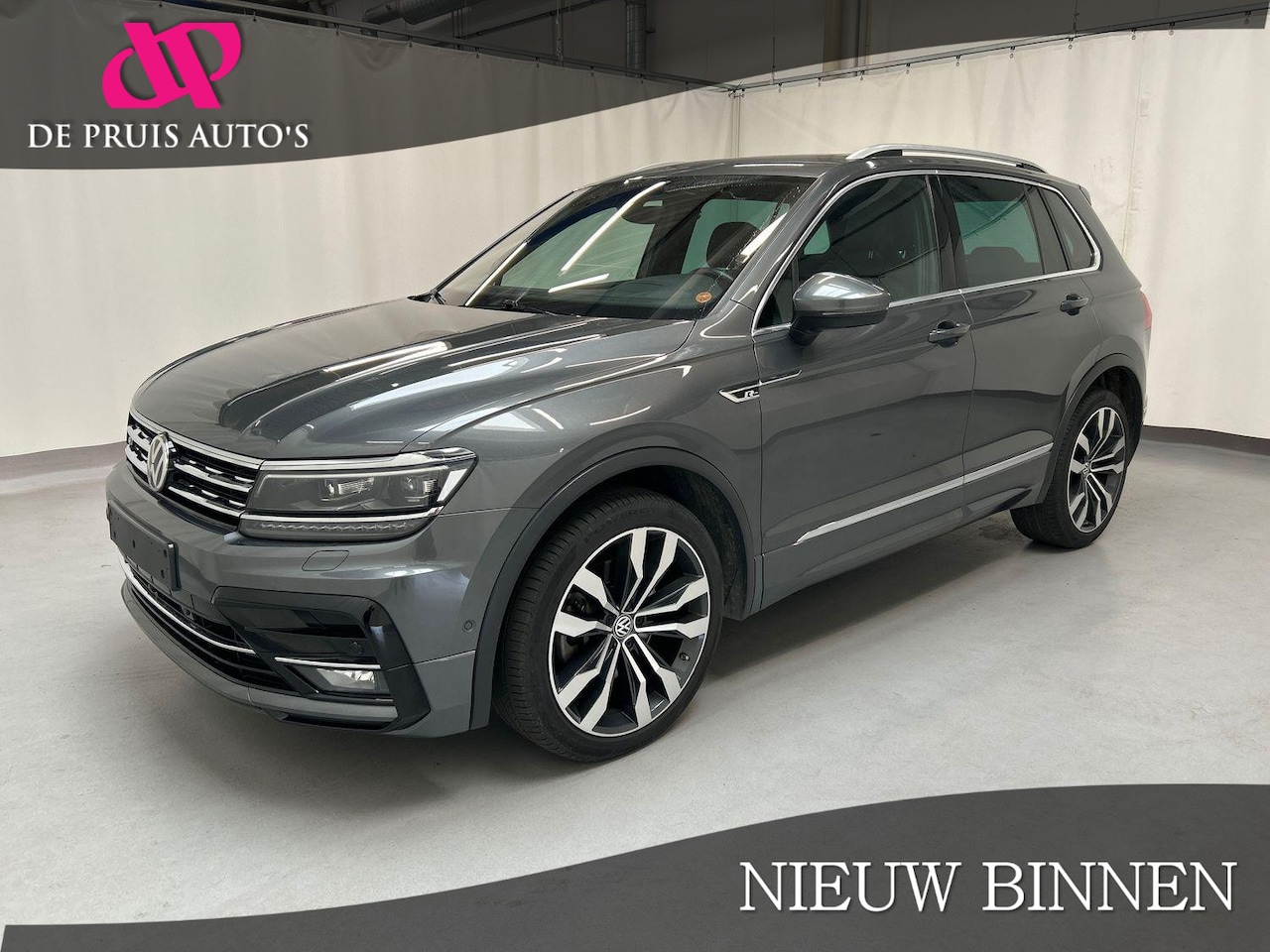 Volkswagen Tiguan - 2.0 TSI 4Motion Highline Business R 180PK Standkachel Head-UpPano Dynaudio ACC Trekhaak Le - AutoWereld.nl