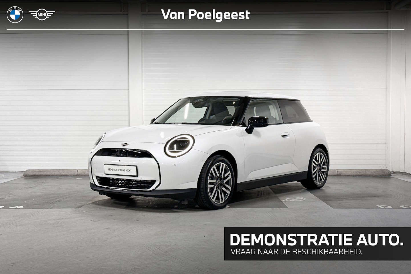 MINI Cooper - E |  Classic Uitvoering | Pakket L | 17" Parallel Spoke two-tone - AutoWereld.nl