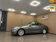 BMW 5-serie - 520i Last Minute Edition * Automaat / Navigatie / Xenon / Leder / NL Auto