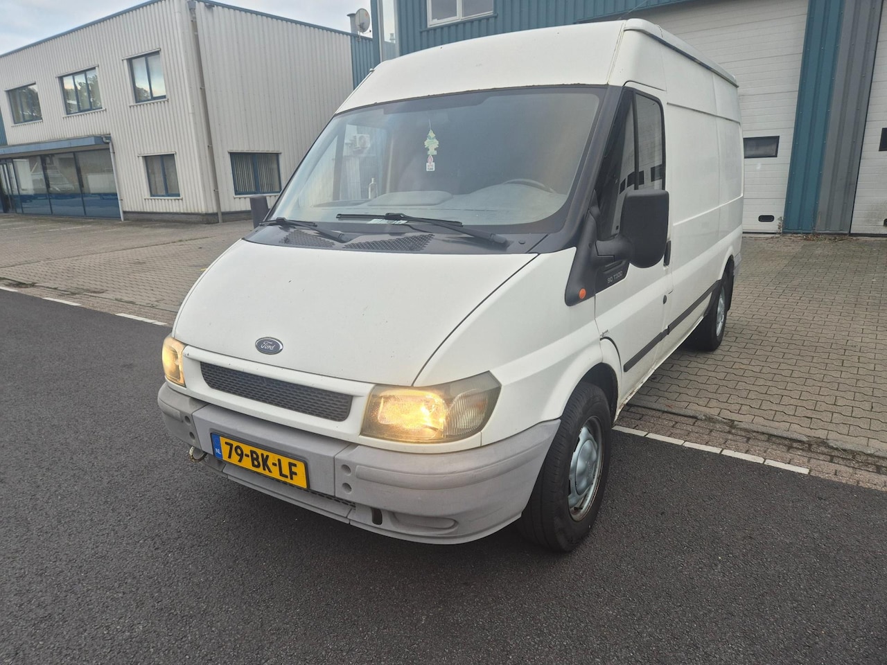 Ford Transit - 300M 2.4TDdi SHD Business Edition 300M 2.4TDdi SHD Business Edition - AutoWereld.nl