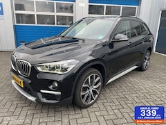 BMW X1 - sDrive20i OrangeEdition III Automaat-Pano-Leer-Camera