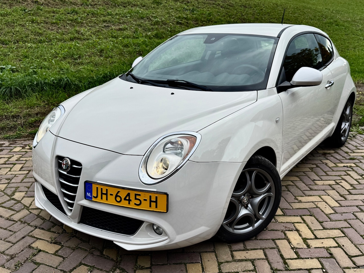 Alfa Romeo MiTo - 1.4 Distinctive - AutoWereld.nl