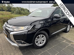 Mitsubishi Outlander - 2.0 Business Edition | Trekhaak | All Season Banden | Navigatie | Achteruitrijcamera | Cru