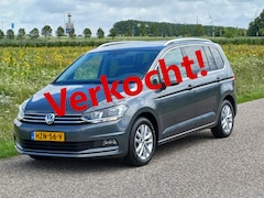 Volkswagen Touran - 1.4 TSI Highline /Leder/Trekh./Camera/Navi/Cruise/16"/