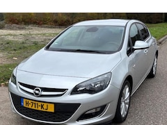 Opel Astra - 1.4 Turbo Cosmo 5-Drs 140PK ECC Audio-CD/MP3 LMV 17" Cruisecontrol ABS ESP Stuurverwarming