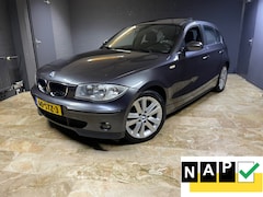 BMW 1-serie - 118i Executive Automaat Airco Lm Velgen