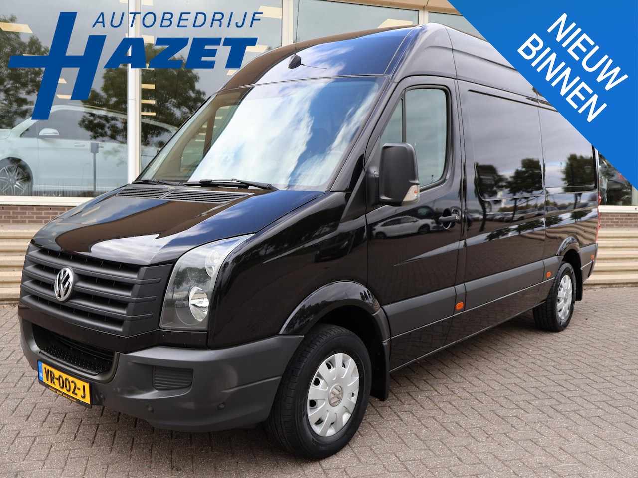 Volkswagen Crafter - 32 2.0 TDI 136 PK L2H2 + TREKHAAK | AIRCO | CRUISE | PARKEERSENSOREN V+A | 3-ZITS - AutoWereld.nl