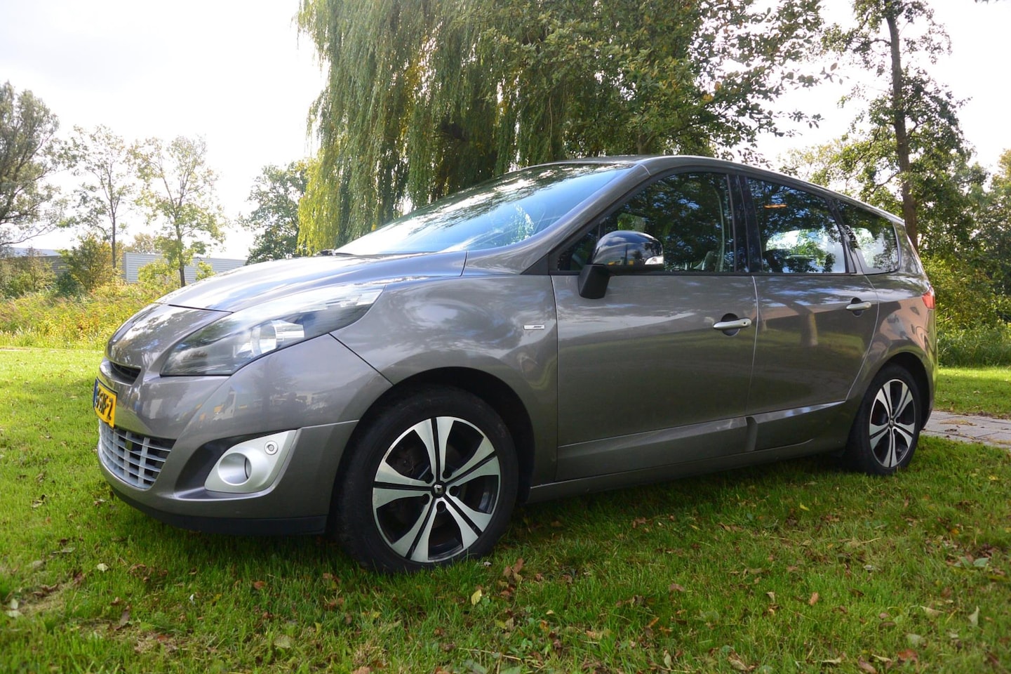 Renault Grand Scénic - 1.4 TCe Bose 7persoons*rokende motor*rijdt prima - AutoWereld.nl