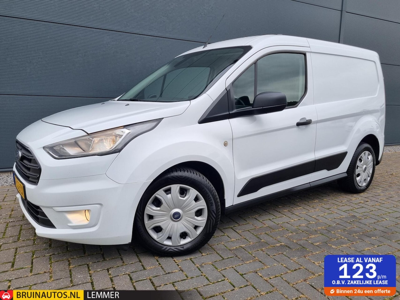 Ford Transit Connect - 1.5 Airco Cruise Navi 100 PK Euro 6 - AutoWereld.nl