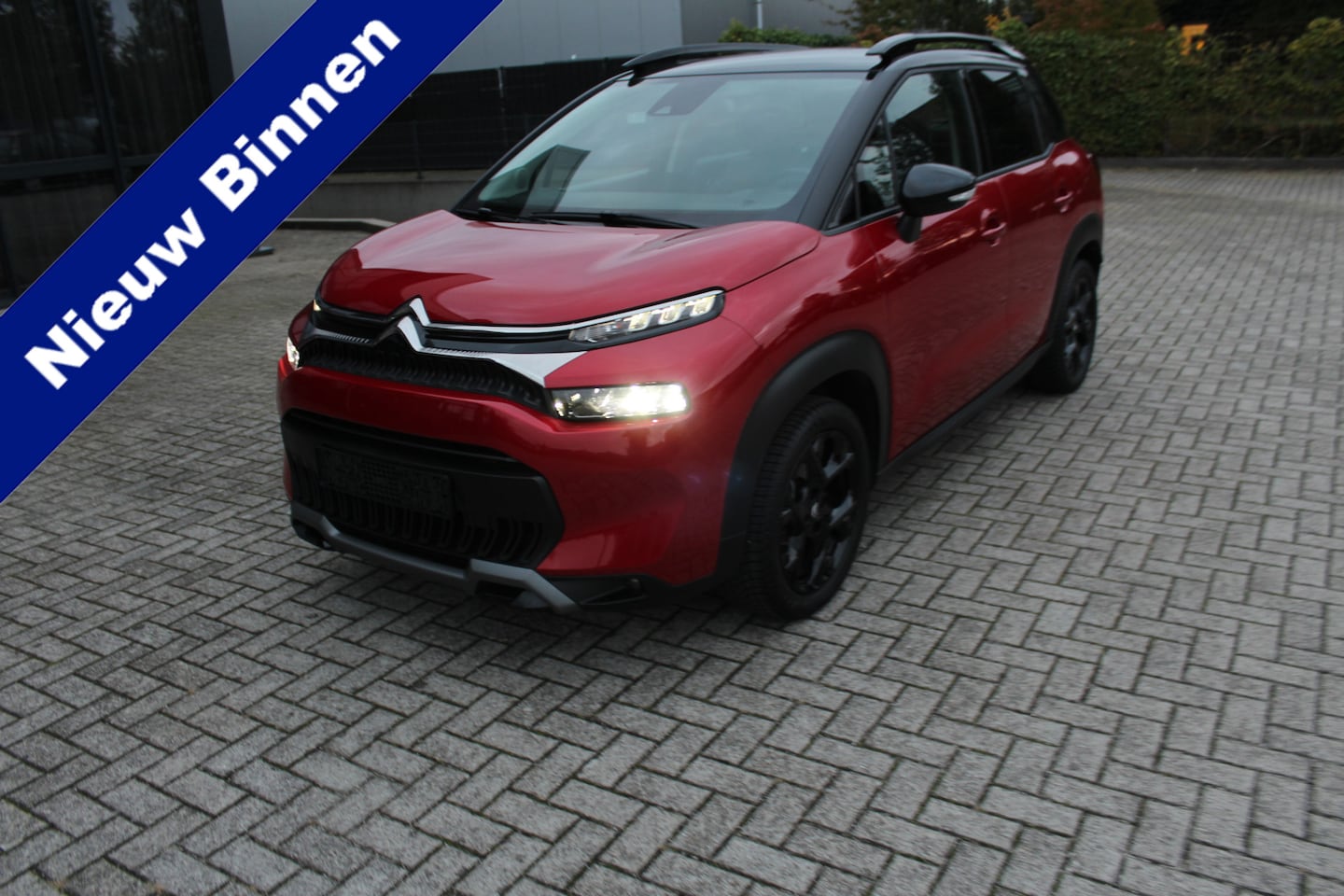 Citroën C3 Aircross - 1.2 PureTech 130 PK Automaat Shine Clima-Cruise-Navi-Camera-Leder-Trekhaak 13.000 KM !! - AutoWereld.nl