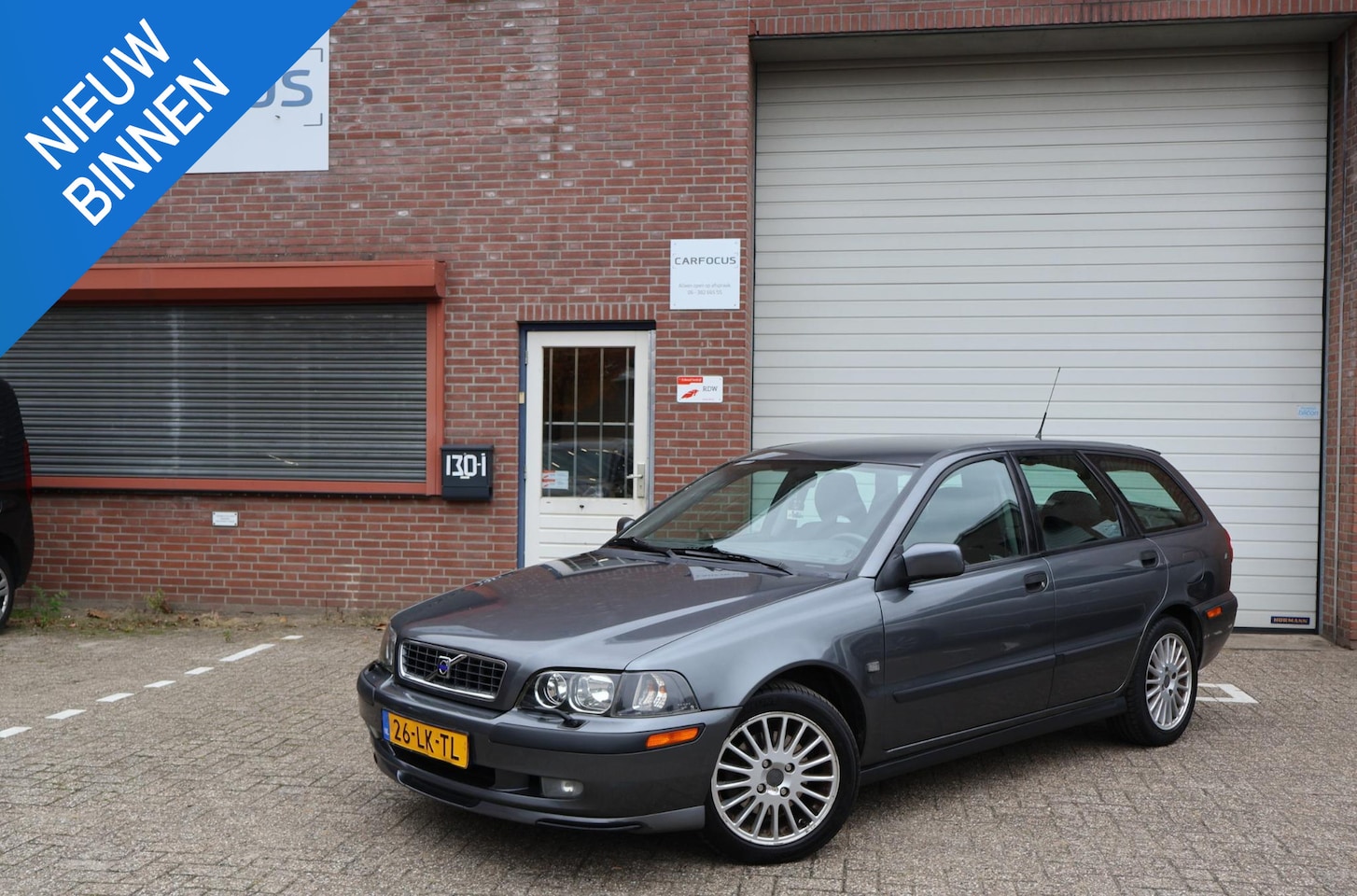 Volvo V40 - 1.8 Europa 1e eigenaar NAP Airco Stoelverwar. NAP Cruise LET OP! Geluid in motor - AutoWereld.nl