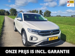 Volkswagen T-Roc - 1.5 TSI 2024 10.424km DSG achteruitrijcamera electr kofferklep stoelverwarming