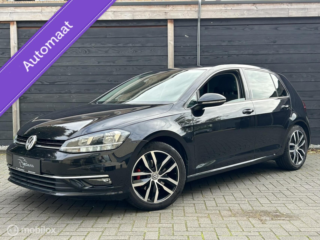 Volkswagen Golf - 1.4 TSI Comfortline Bus. FM nav / Dig. dash / 17" / Camera - AutoWereld.nl