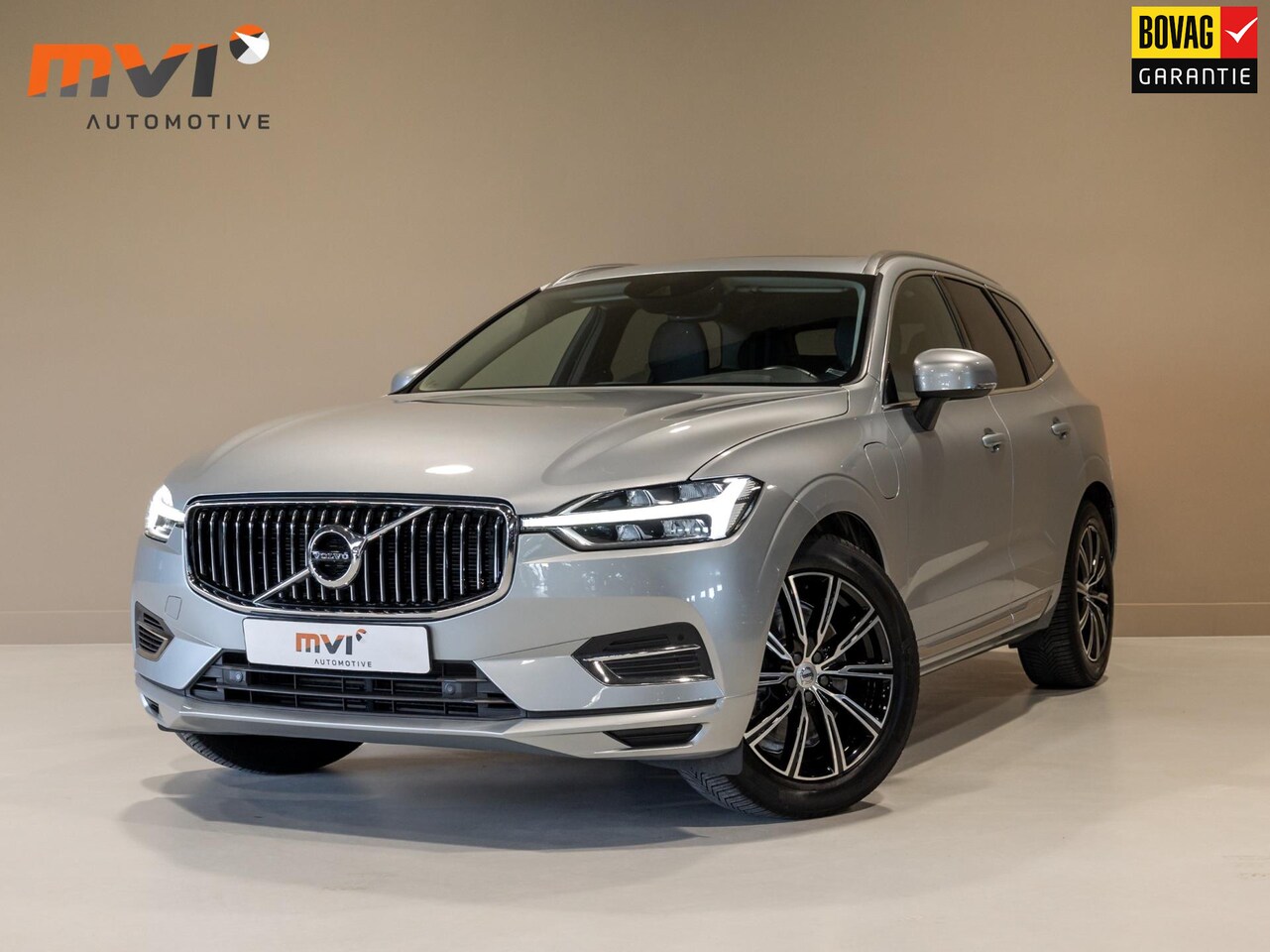 Volvo XC60 - 2.0 T8 Twin Engine AWD Inscription / 407pk / ERAD vervangen / Trekhaak / Panorama dak / St - AutoWereld.nl