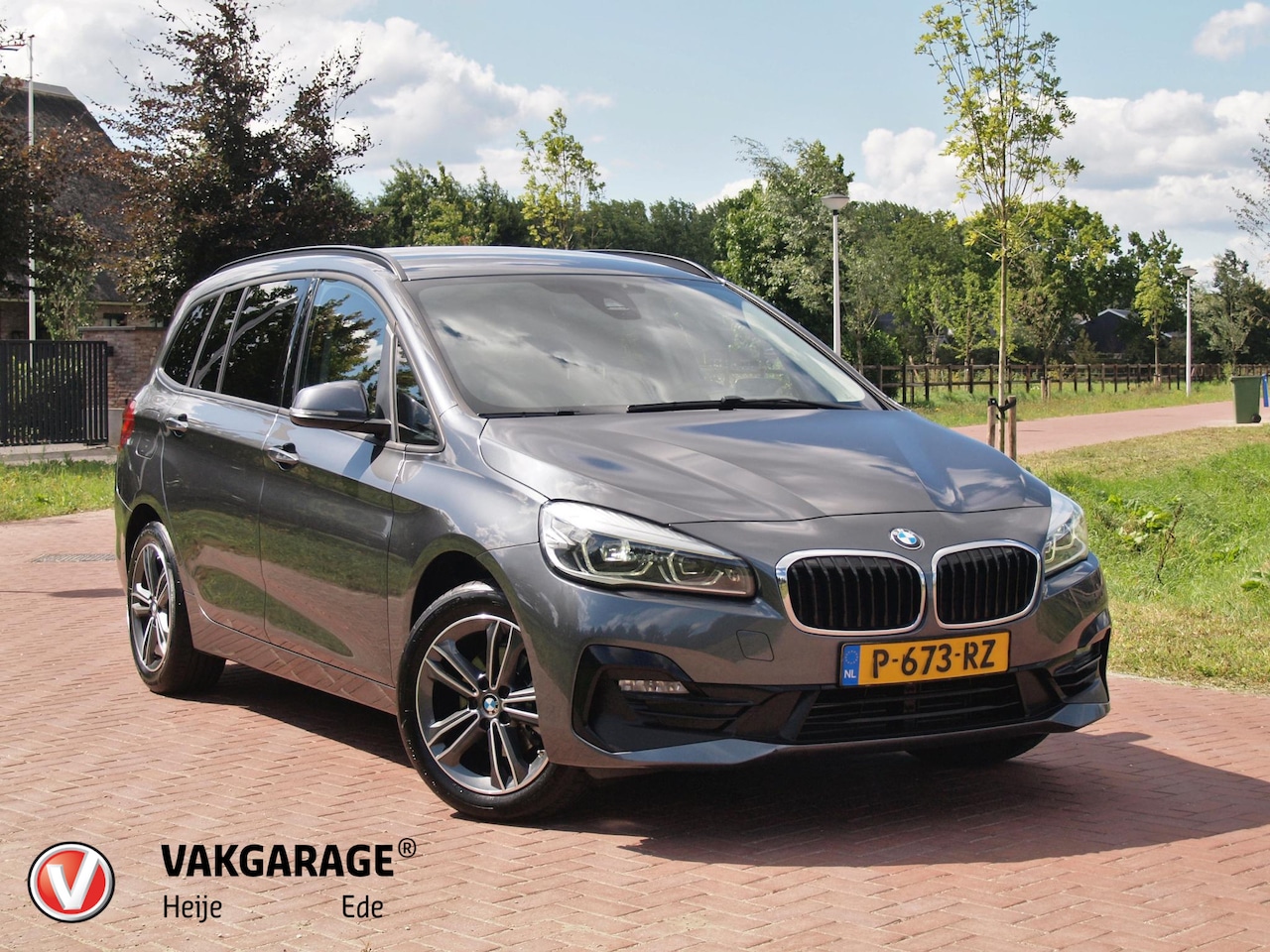 BMW 2-serie Gran Tourer - 216i 7p. High Executive | Head-up display | Trekhaak | Cruise Control | Parkeersensoren | - AutoWereld.nl