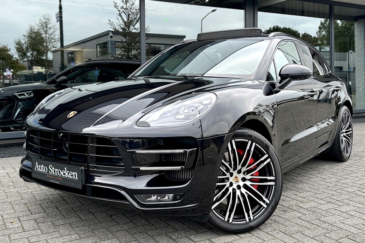Porsche Macan - 3.6 Turbo Performance Pano Lucht PDLS+ Bose - AutoWereld.nl