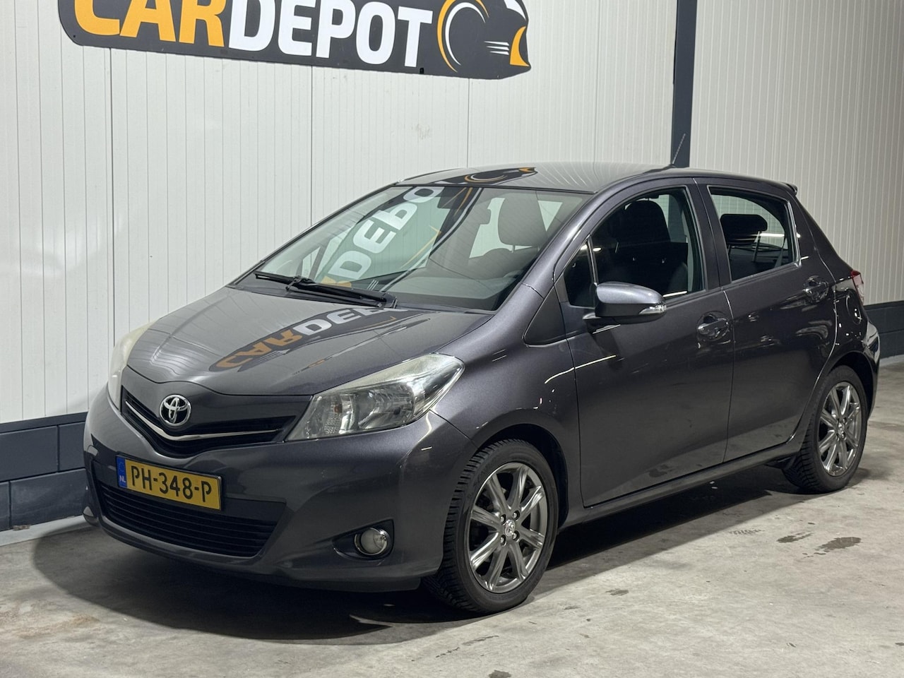 Toyota Yaris - 1.3 VVT-i Aspiration Super netjes Airco Vol Jaar APK - AutoWereld.nl