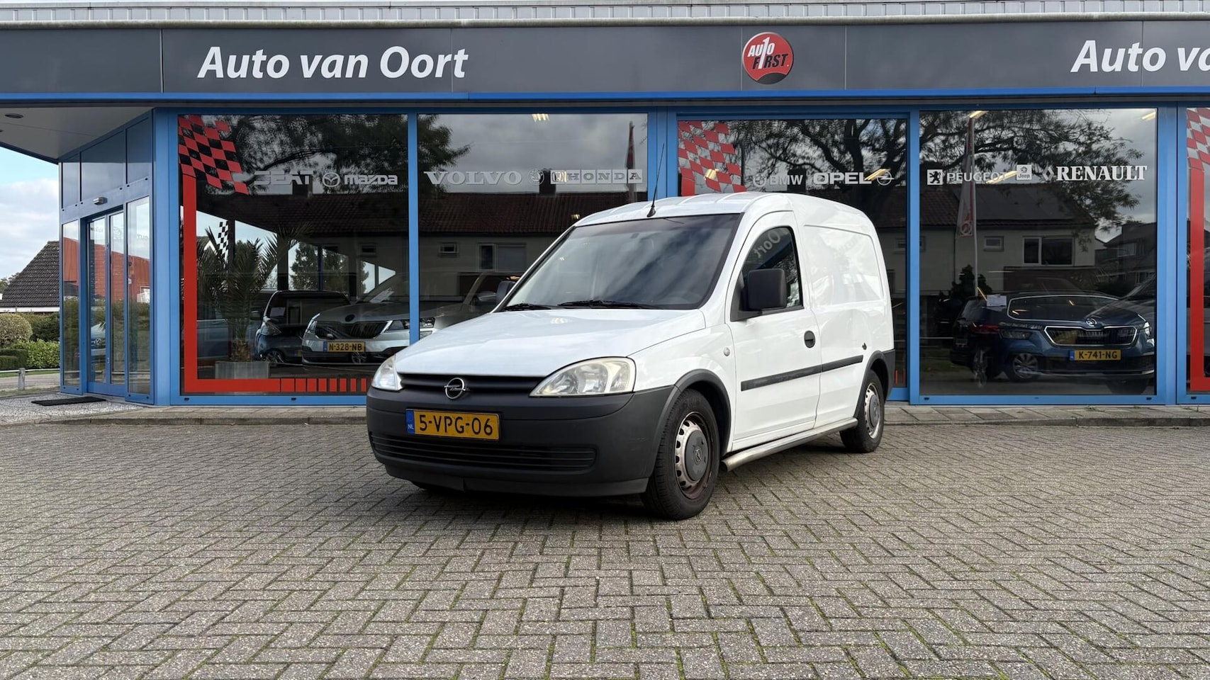 Opel Combo - 1.3 CDTi Base LAGE KM STAND ‼️ - AutoWereld.nl