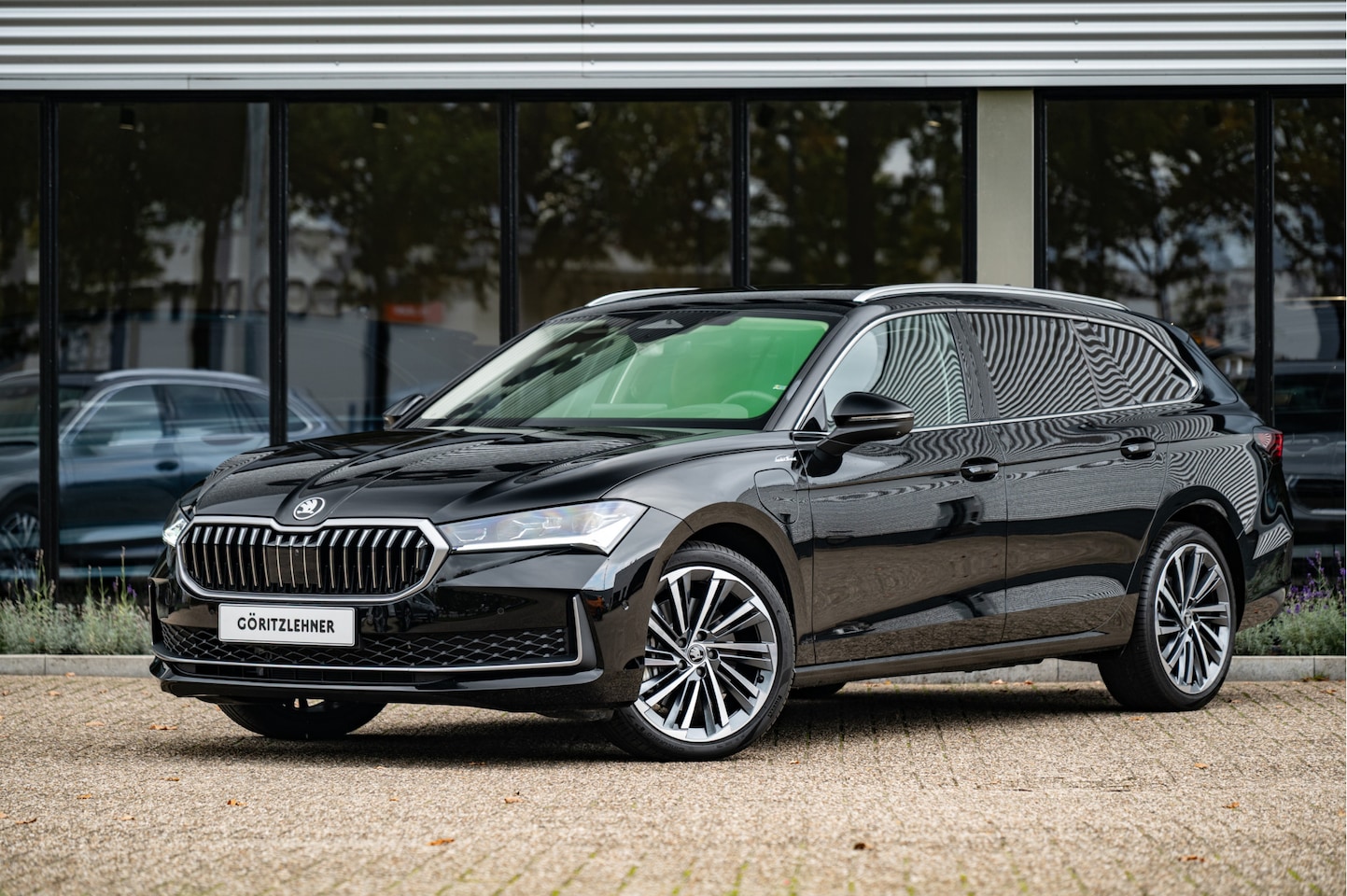 Skoda Superb Combi - 1.5 TSI PHEV Laurin & Klement | HUD | Leder | Adapt. Cruise | DCC | Matrix LED | Canton Au - AutoWereld.nl