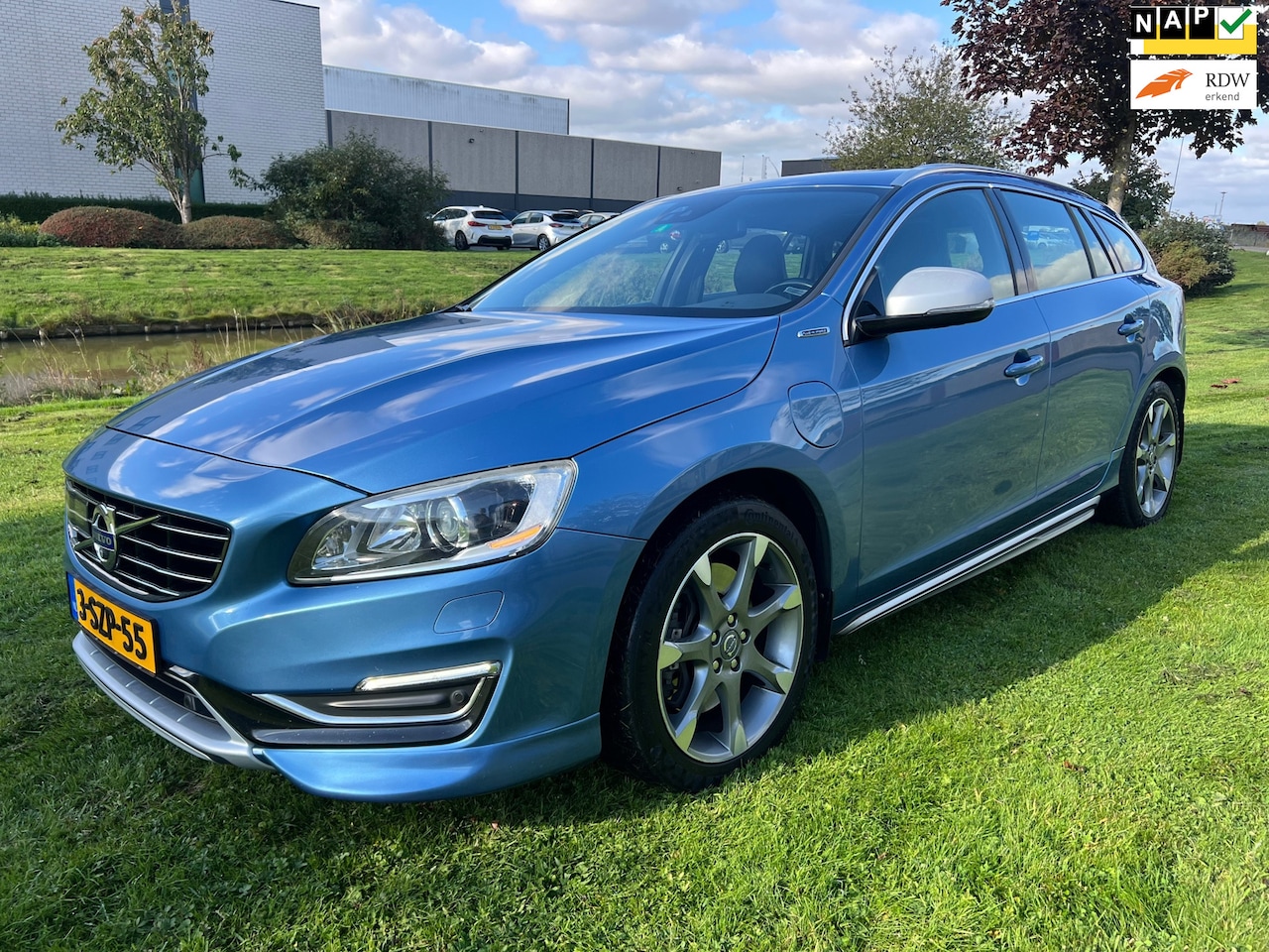 Volvo V60 - 2.4 D6 AWD Plug-In Hybrid Summum * AUTOMAAT * TOP AUTO * - AutoWereld.nl