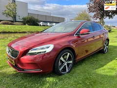 Volvo V40 - 2.0 D4 Nordic+ * AUTOMAAT * APK 2026 * TOP AUTO