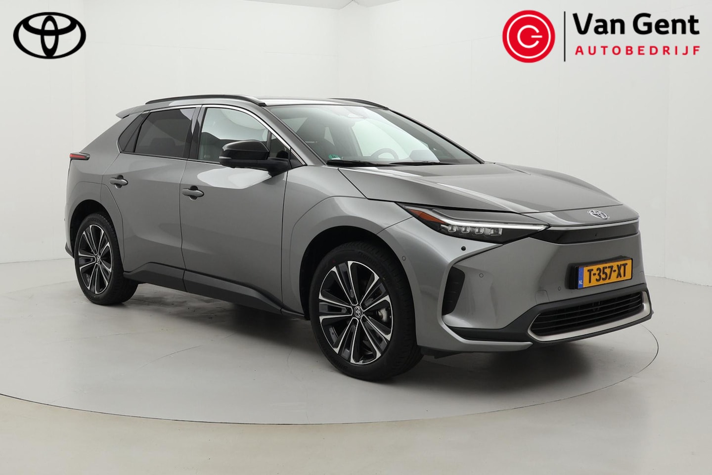Toyota bZ4X - Premium 4WD 71 kWh | Warmtepomp | Trekhaak | 20 inch | 360 camera | Matrix LED | JBL | Dod - AutoWereld.nl