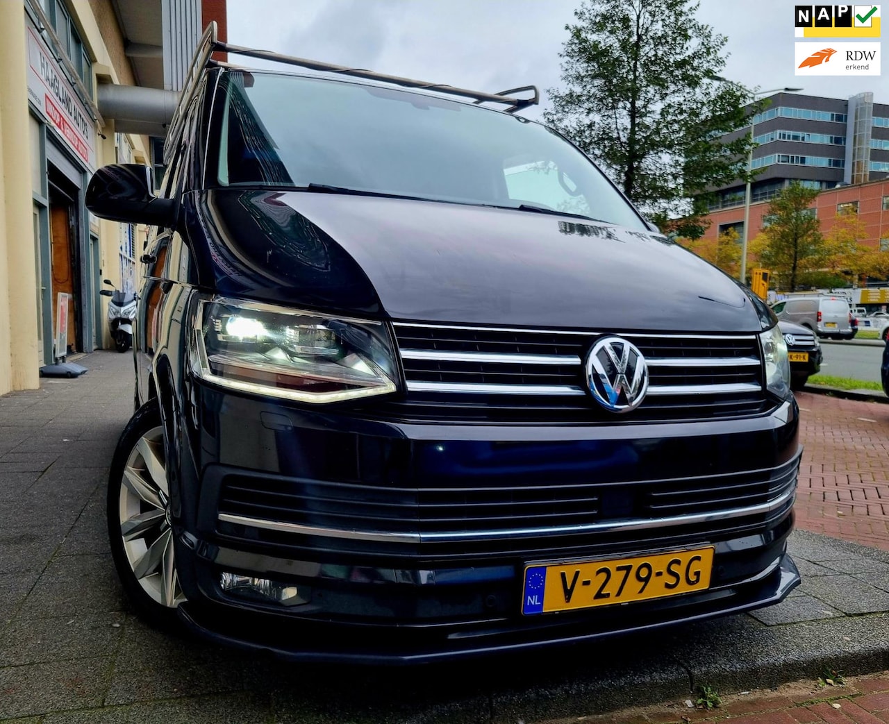 Volkswagen Transporter - 2.0 TDI L2H1 DC Highline Automaat CarPlay Nw Apk - AutoWereld.nl