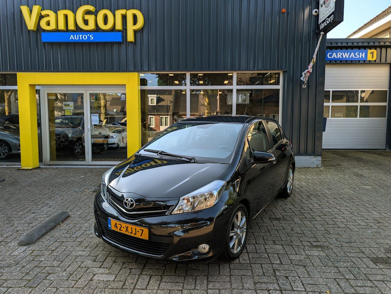 Toyota Yaris - 1.3 VVT-i Dynamic All-in prijs! - AutoWereld.nl