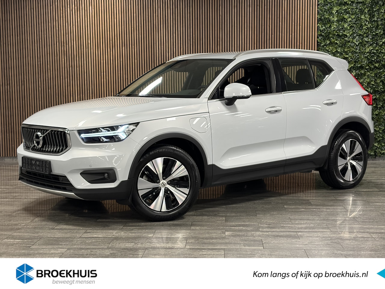 Volvo XC40 - T5 Recharge Inscription | Glacier Silver! | Parkeercamera | Cruise Control | Zitting verle - AutoWereld.nl