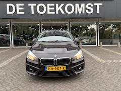 BMW 2-serie Active Tourer - 216 D Automaat Afn. Trekhaak Navigatie Cruise Airco PDC