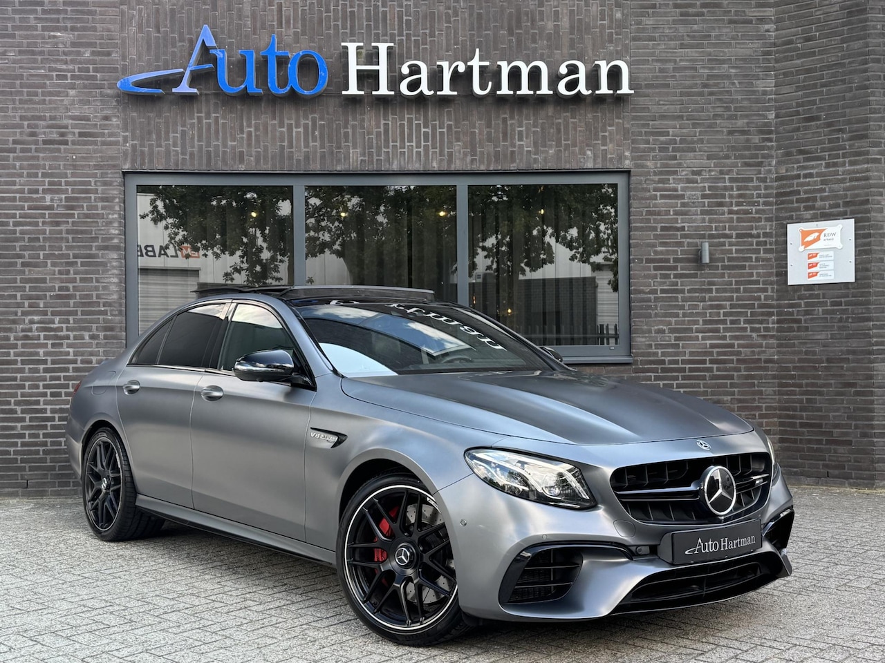 Mercedes-Benz E-klasse - AMG 63 S 4MATIC Premium Plus PANO|CARBON|360CAM|STOELVENTILATIE|ACC - AutoWereld.nl