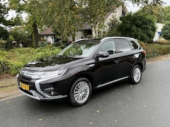 Mitsubishi Outlander - 2.4 PHEV Pure+ 240PK Carplay•Camera