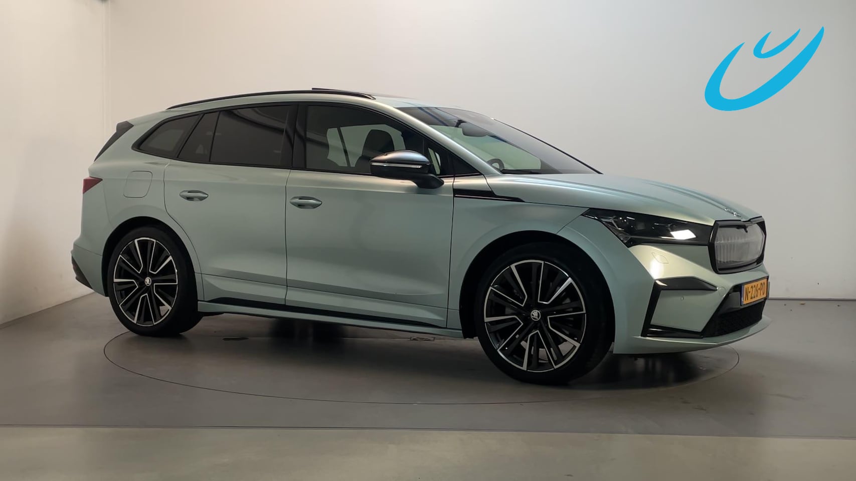 Skoda Enyaq iV - 80 Founders Edition Silver Camera Navigatie Stoelverwarming Leder - AutoWereld.nl