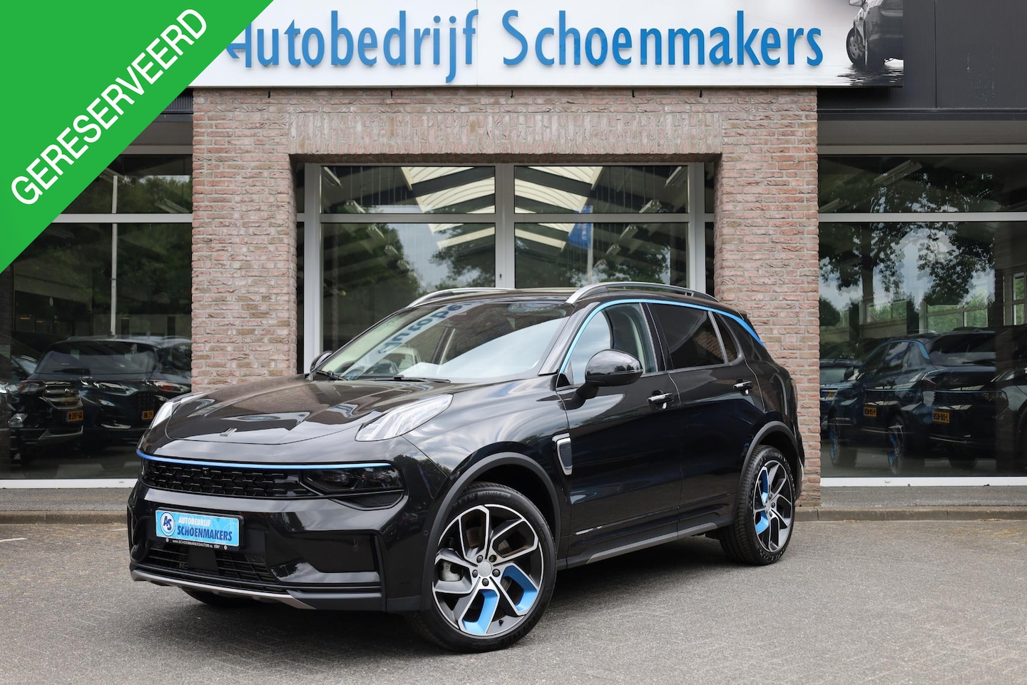 Lynk & Co 01 - 1.5 261PK! 6.6Kwh LADEN! 360-CAMERA PANO/SCHUIF INFINITY DAB NAVI CARPLAY STOELVERWARMING - AutoWereld.nl