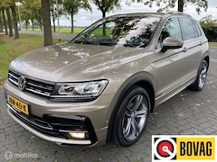 Volkswagen Tiguan - 150 PK TSI DSG I R LINE I Trekhaak I COCKPIT I