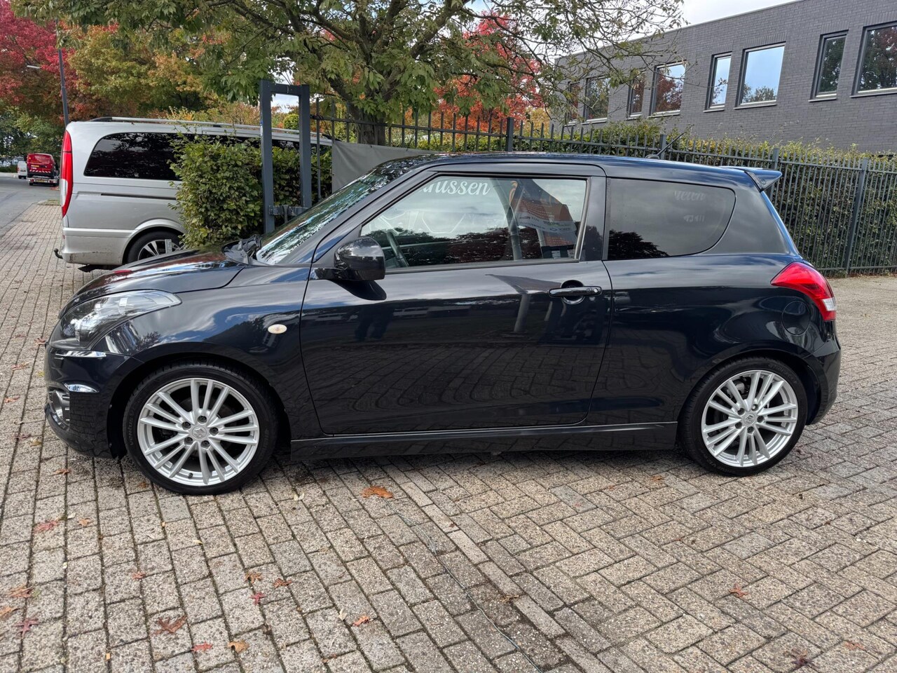 Suzuki Swift - 1.6 Sport 1.6 Sport ,airco, elec pakket 17"inch wielen, stoel verwarming, getint glas, nwe apk, keyl - AutoWereld.nl