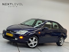 Ford Focus - 1.6-16V Ghia Airco Nieuwe Apk D.riem Vv