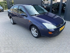 Ford Focus - 1.6-16V Ghia