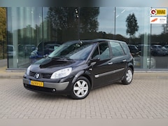 Renault Scénic - 2.0-16V Privilège Luxe | Trekhaak | Panoramisch dak | Cruise controle | Climate controle