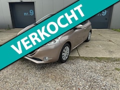 Peugeot 208 - 1.2 VTi Envy met airco en navigatie