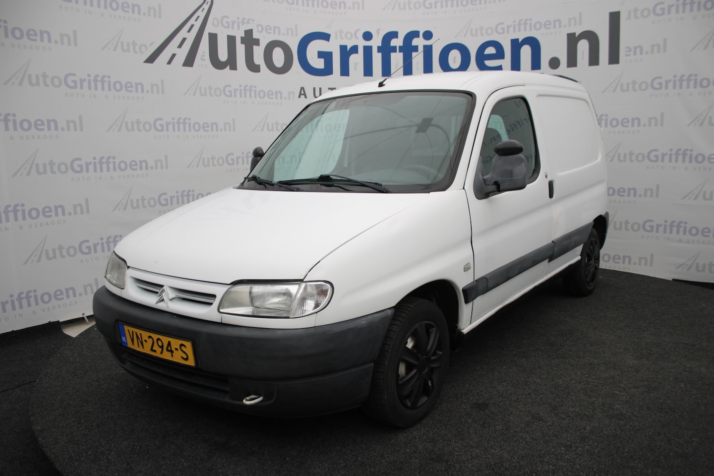 Citroën Berlingo - 1.4i 600 benzine met nieuwe APK bij aflevering - AutoWereld.nl